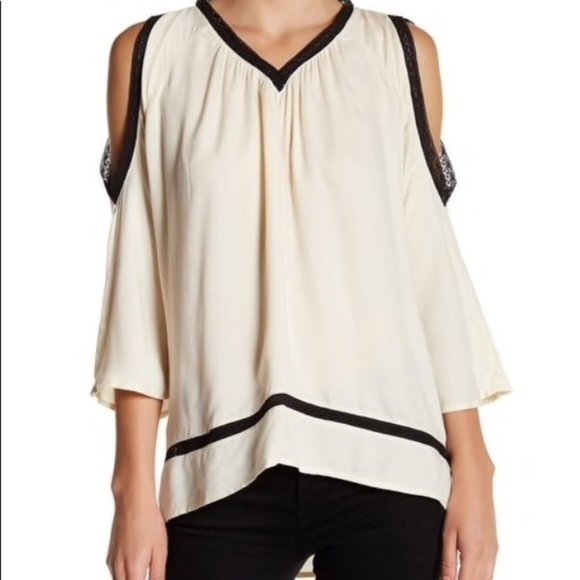 Anthropologie Tops - NEW Ro & De open shoulders Blouse top